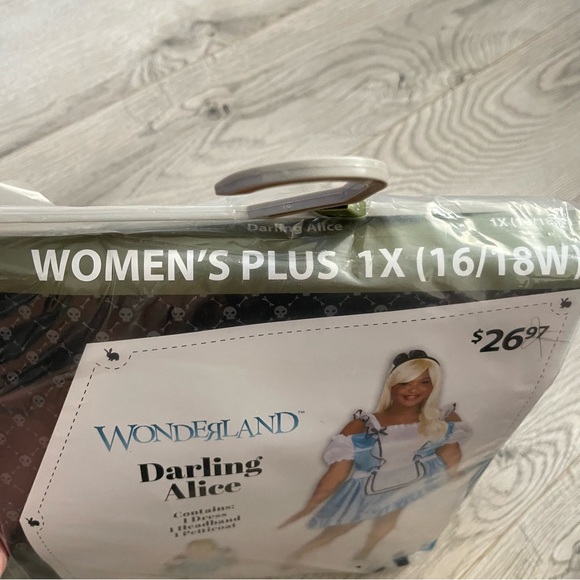 Darling Alice Halloween Costume - Picture 4 of 5